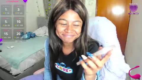 Snapshot of matilde27 chatting on 07-14-26, 01:30 Daniela online show from 07-14-26, 01:30