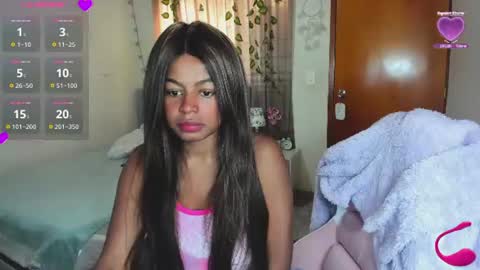 Snapshot of matilde27 chatting on 07-17-26, 02:45 Daniela online show from 07-17-26, 02:45