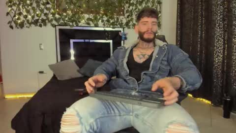 Snapshot of matius_foxtter chatting on 10-25-25, 07:08 matius foxter online show from 10-25-25, 07:08