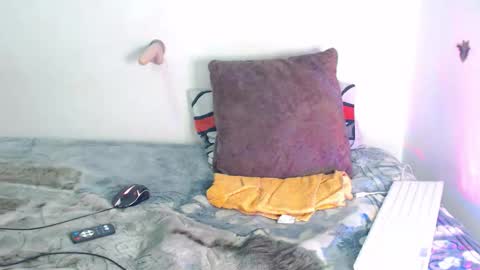 Snapshot of matraves chatting on 01-09-26, 08:54 matraves online show from 01-09-26, 08:54