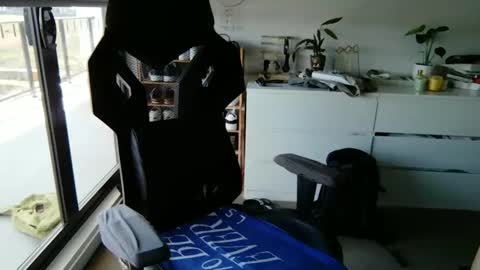 MRD online show from 12-27-24, 02:58