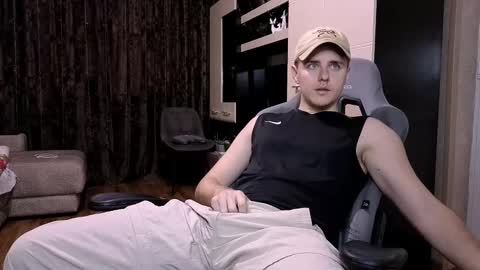 Matt online show from 02-11-25, 06:51