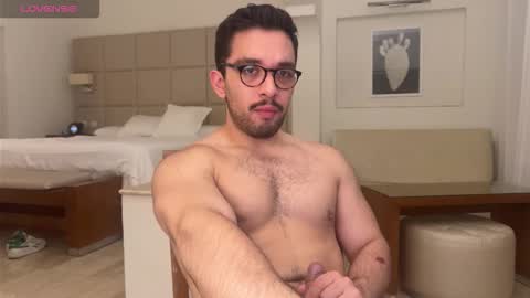 Snapshot of matt_artim chatting on 11-14-25, 01:04 The Matt Leon online show from 11-14-25, 01:04