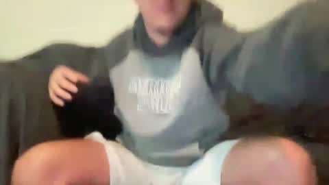 Snapshot of mattdawg13 chatting on 09-18-25, 12:12 MattDawg13 online show from 09-18-25, 12:12