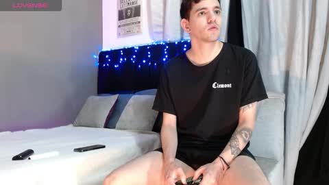 Snapshot of matteo12_ chatting on 11-30-25, 08:51 ---Matteo--- online show from 11-30-25, 08:51