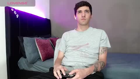 Snapshot of matteo12_ chatting on 02-22-26, 03:40 ---Matteo--- online show from 02-22-26, 03:40