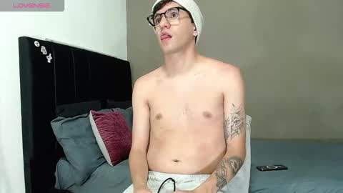 Snapshot of matteo12_ chatting on 02-27-26, 01:05 ---Matteo--- online show from 02-27-26, 01:05