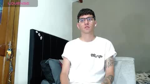 Snapshot of matteo12_ chatting on 02-27-26, 09:48 ---Matteo--- online show from 02-27-26, 09:48