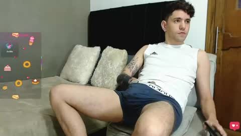 Snapshot of matteo12_ chatting on 06-14-26, 02:57 ---Matteo--- online show from 06-14-26, 02:57