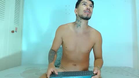 Snapshot of matteo_rreal chatting on 12-16-25, 02:22 MATTEO online show from 12-16-25, 02:22