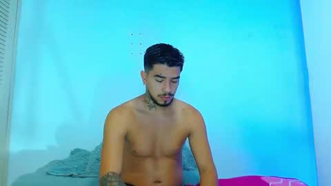 Snapshot of matteo_rreal chatting on 12-19-25, 02:24 MATTEO online show from 12-19-25, 02:24