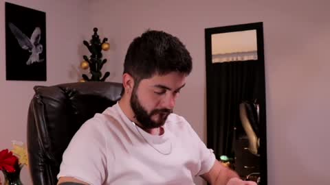 Snapshot of matteo_simpson chatting on 01-12-25, 10:54 Matteo simpson online show from 01-12-25, 10:54