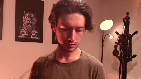 Snapshot of matteo_simpson chatting on 02-04-25, 10:45 Matteo simpson online show from 02-04-25, 10:45