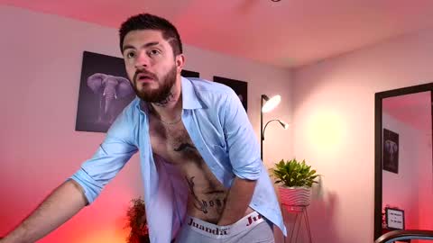 Snapshot of matteo_simpson chatting on 02-26-25, 02:48 Matteo simpson online show from 02-26-25, 02:48