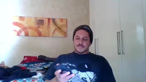 Snapshot of matteushh87 chatting on 11-17-25, 10:10 matteushh87 online show from 11-17-25, 10:10