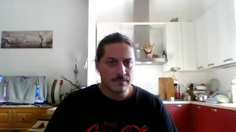 Snapshot of matteushh87 chatting on 12-15-25, 11:47 matteushh87 online show from 12-15-25, 11:47