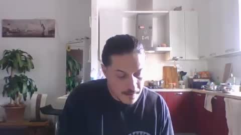 Snapshot of matteushh87 chatting on 02-10-26, 10:52 matteushh87 online show from 02-10-26, 10:52