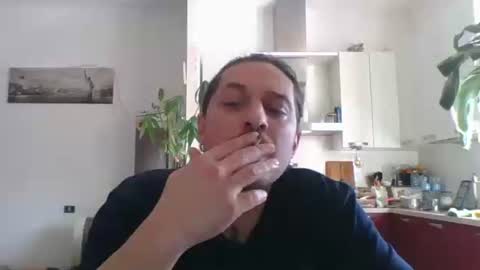 Snapshot of matteushh87 chatting on 03-06-26, 10:23 matteushh87 online show from 03-06-26, 10:23