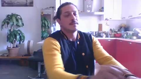 Snapshot of matteushh87 chatting on 03-10-26, 11:48 matteushh87 online show from 03-10-26, 11:48