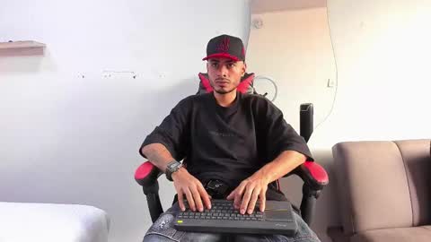 Snapshot of matthewcullenn chatting on 01-09-26, 07:59 Matthew online show from 01-09-26, 07:59