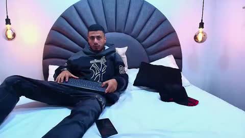 Snapshot of matthewcullenn chatting on 01-13-26, 11:59 Matthew online show from 01-13-26, 11:59