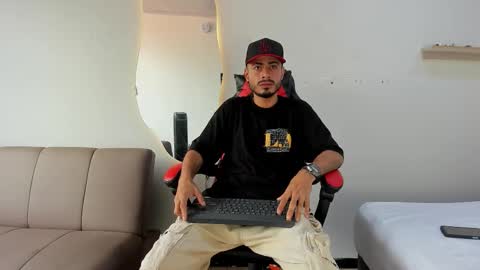 Snapshot of matthewcullenn chatting on 01-18-26, 08:12 Matthew online show from 01-18-26, 08:12