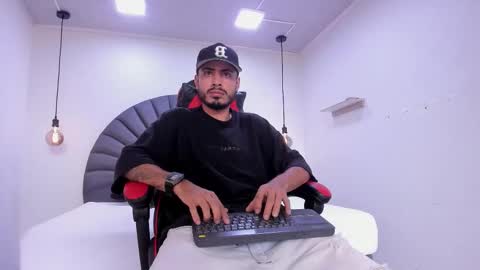 Snapshot of matthewcullenn chatting on 02-05-26, 08:24 Matthew online show from 02-05-26, 08:24