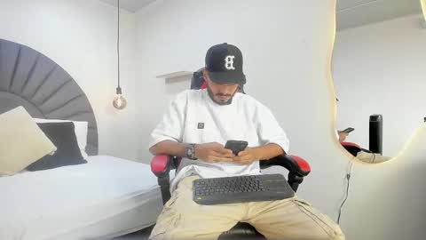 Snapshot of matthewcullenn chatting on 02-08-26, 07:50 Matthew online show from 02-08-26, 07:50