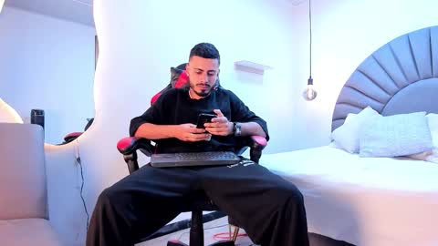 Snapshot of matthewcullenn chatting on 03-04-26, 05:57 Matthew online show from 03-04-26, 05:57