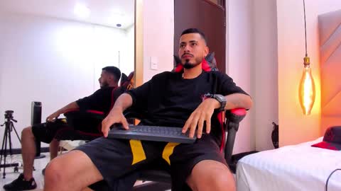 Snapshot of matthewcullenn chatting on 03-08-26, 05:00 Matthew online show from 03-08-26, 05:00