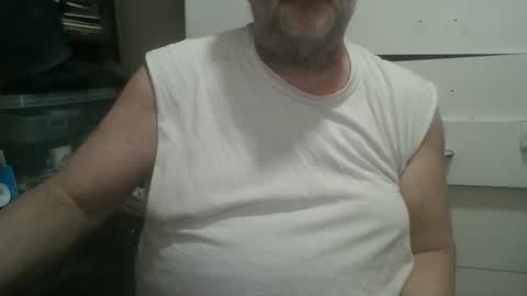 Snapshot of mattnudist chatting on 12-29-24, 12:52 Matt online show from 12-29-24, 12:52