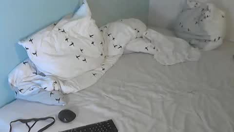 Snapshot of mattyrush chatting on 05-07-26, 12:05 Matty online show from 05-07-26, 12:05