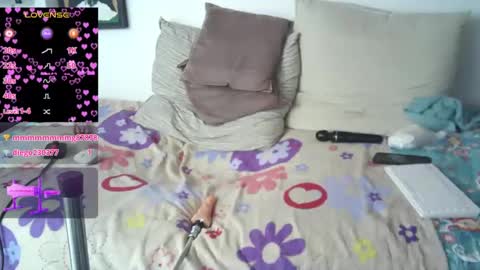 Snapshot of mature_couple_wild_2 chatting on 01-31-25, 01:11 DominikFrank online show from 01-31-25, 01:11