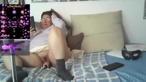 Snapshot of mature_couple_wild_2 chatting on 02-17-25, 11:31 DominikFrank online show from 02-17-25, 11:31