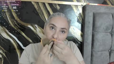 Snapshot of mature_gold chatting on 09-22-25, 12:29 mature_gold online show from 09-22-25, 12:29