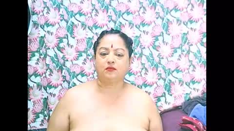 Snapshot of matureindian654u chatting on 06-24-26, 12:26 matureindian654u online show from 06-24-26, 12:26