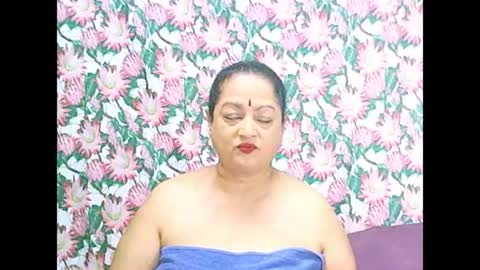 Snapshot of matureindian654u chatting on 07-05-26, 05:09 matureindian654u online show from 07-05-26, 05:09