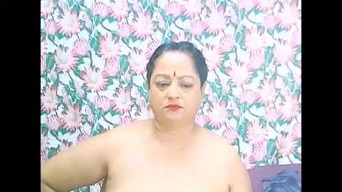 Snapshot of matureindian654u chatting on 07-06-26, 07:38 matureindian654u online show from 07-06-26, 07:38