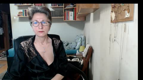 Snapshot of maturekate chatting on 09-16-25, 06:58 maturekate online show from 09-16-25, 06:58