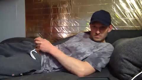 matzestr95 online show from 06-11-26, 12:14