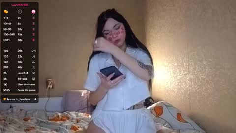 Mia online show from 02-14-26, 08:22