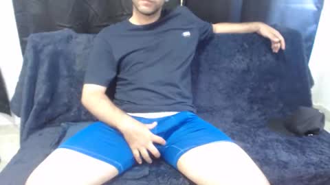 Snapshot of mauhype chatting on 04-05-26, 06:27 Mau and Lauren online show from 04-05-26, 06:27