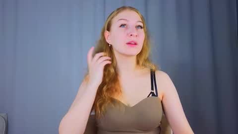 maureencoombs online show from 10-08-25, 04:21