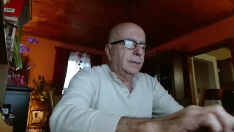 Maurice online show from 01-20-25, 12:18