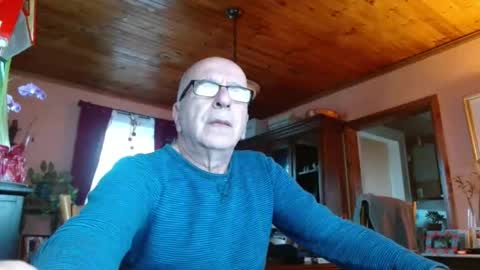 Maurice online show from 01-26-25, 12:43