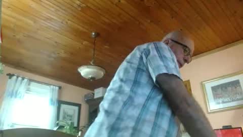 Maurice online show from 05-22-26, 12:44