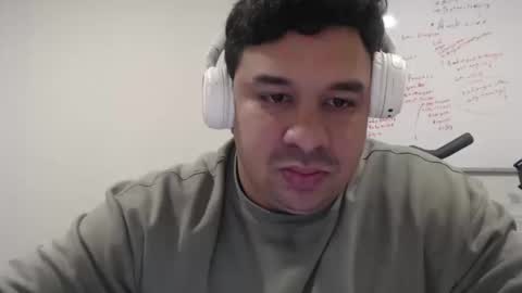 Snapshot of mauro656 chatting on 10-11-25, 08:29 mauro656 online show from 10-11-25, 08:29