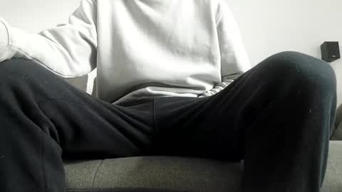 Snapshot of max195mm chatting on 02-16-25, 09:37 max195mm online show from 02-16-25, 09:37