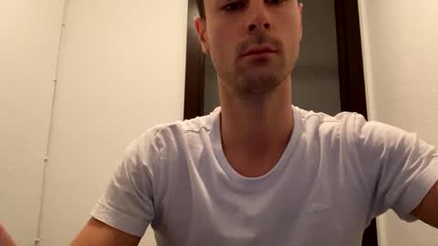 Snapshot of max681334 chatting on 12-06-24, 05:33 max681334 online show from 12-06-24, 05:33