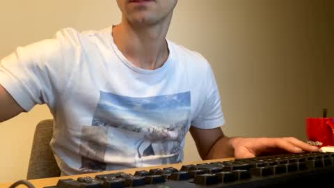 Snapshot of max681334 chatting on 01-16-25, 04:28 max681334 online show from 01-16-25, 04:28